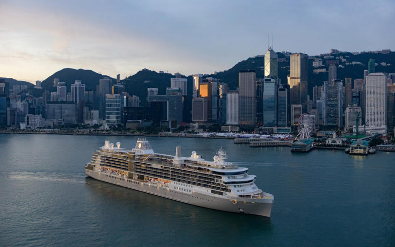 1. Where does Silversea cruise?, 2. Who does Silversea appeal to?, 3. Silversea’s fleet, Silver Ray (728 passengers), Silver Nova (728 passengers), Silver Dawn (596 passengers), Silver Muse and Silver Moon (596 passengers), Silver Shadow and Silver Whisper (392 passengers), Silver Spirit (608 passengers), Expedition, Silver Endeavour (220 passengers), Silver Wind (274 passengers), Silver Cloud (254 passengers on non-polar cruises; 200 in polar regions), Silver Origin (100 passengers), 4. Loyalty scheme, 5. Access for guests with disabilities