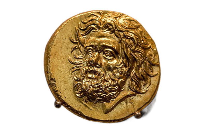 25. 350-300 BC Pantikapaion Gold Stater: .8 million (.3m/£4m today), 24. 1740 Ivan VI Pattern Silver Rouble: .86 million (.4m/£4.1m today), 23. 1804 Draped Bust Silver Dollar Class I MHQG Specimen: .88 million (.3m/£4m today), 22. 1885 Trade Dollar: .96 million (m/£3.8m today), 21. 1898 Single 9 Pond:  million (.9m/£4.4m today), 20. 2007  Million Canadian Gold Maple Leaf:  million (.9m/£4.4m today), 19. 42 BC Aureus of Marcus Junius Brutus: .2 million (.2m/£3.9m today), 18. 1913 Liberty Head Nickel Walton Specimen: .2 million (£3.2m), 17. 1907 Saint-Gaudens Double Eagle Ultra High Relief: .32 million (£3.2m), 16. 1907 Saint-Gaudens Double Eagle Ultra High Relief: .75 million (.6m/£4.2m today), 15. 723 Umayyad Gold Dinar: .78 million (m/£4.5m today), 14. 1913 Liberty Head Nickel Eliasberg Specimen:  million (.7m/£5.8m today), 13. 1787 Brasher Doubloon EB Punch on Wing:  million (.4m/£4.8m today), 12. 1804 Plain Four Draped Bust Eagle: .28 million (.2m/£4.7m today), 11. 1870 Three-Dollar Piece: .52 million (.5m/£4.9m today), 10. 723 Umayyad Gold Dinar:  million (.5m/£6.4m today), 9. 1794 Flowing Hair Silver Dollar Lord St Oswald Specimen: .6 million (.6m/£6.4m today), 8. 1903 Fengtien Tael: .9 million (£5.2m), 7. 1861 Paquet Liberty Head Double Eagle: .2 million (.5m/£6.4m today), 6. 1787 Brasher Doubloon EB Punch on Breast: .4 million (.5m/£7.9m today), 5. 1804 Draped Bust Silver Dollar Class I Childs-Pogue Specimen: .68 million (.1m/£6.8m today), 4. 1822 Half Eagle Eliasberg-Pogue Specimen: .4 million (.9m/£7.4m today), 3. 1787 Brasher Doubloon EB Punch on Wing: .36 million (.1m/£8.3m today), 2. 1794 Flowing Hair Silver Dollar Neil-Carter Specimen:  million (£9m)