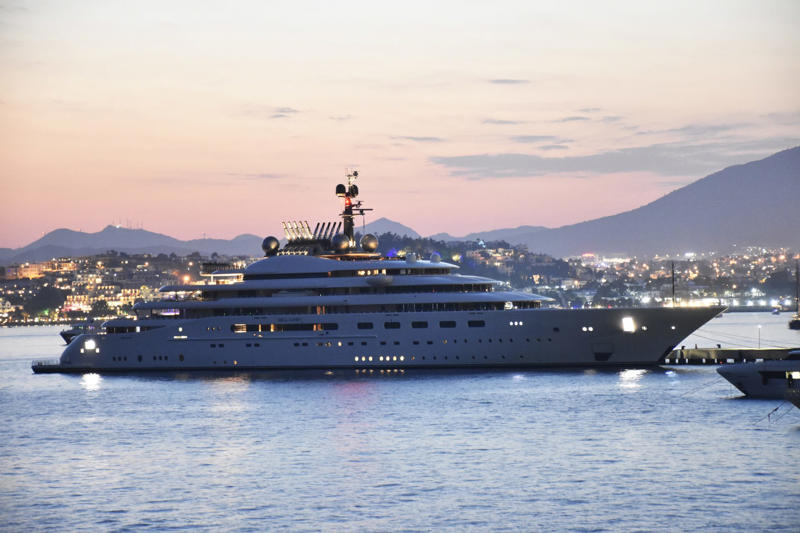 Blue Exclusivity on the high seas, Enjoying the ‘sweet nothingness’ while sailing..., Queen of Italy, A. Hamilton, Flying Fox, Lionheart, Al Lusail, The Rising Sun, TM Blue One, Al Mirqab, Sailing Yacht A, Infinity Nine, Triple Seven, Mayan Queen IV