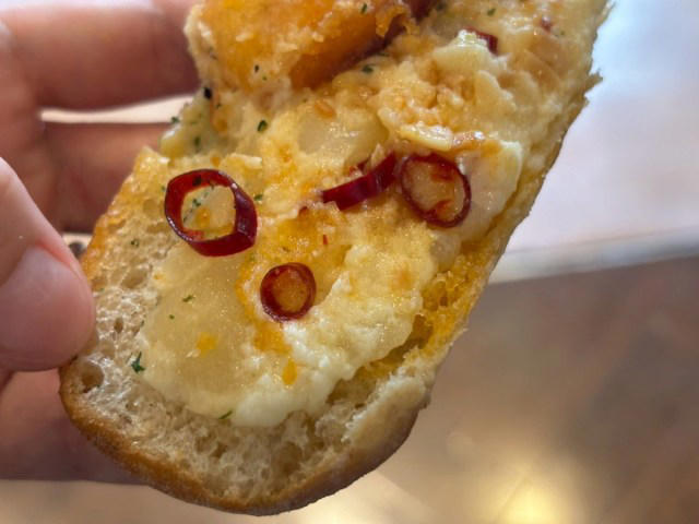 ・スタミナ切れの救世主（メシア）, ・レモンスカッシュ、見た目はほぼレモンサワー, ・焼きたてサンドで、ガーリックがガツン, ・スタミナはチャージできたが、代償もあった