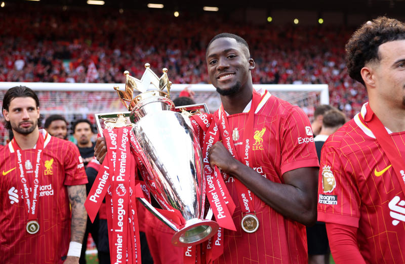 Latest transfer news headlines, Done deal!, Mosquera to complete Arsenal move, Bayern consider Arsenal duo, Done deal!, No breakthrough in Vinicius talks, Liverpool turn focus to new striker, Arsenal could wait for further signings, Liverpool to enter Mateta race, West Ham consider Elliott move, Mosquera set for Arsenal medical, Chelsea still interested in Garnacho, Fenerbahce keen on Rashford, Gyokeres to Arsenal in danger?, Gunners set to turn to Eze, Man Utd make Tolisso enquiry, Sneijder Jr signs first pro deal, Bakayoko set for Bundesliga, Race on for Rios, Mosquera confirms Valencia exit, Porto interested in Taylor, Cairney pens new Fulham contract, Ter Stegen not in Flick plans, PSG join Real in race for Liverpool star, Mbeumo returns to Brentford training, Jesus appointed new Al-Nassr manager, More on Ekitike, Fernandez joins Madrid, Newcastle lodge Ekitike bid, Milan announce Modric, Mamardashvili reacts to 'special' Liverpool debut, Forest lodge complaint over Spurs' Gibbs-White approach, Coventry due millions in Gyokeres sell-on fees, Modric takes AC Milan No14 after medical, Brentford see Hutchinson as Mbeumo replacement, Kudus risks Hammers fans wrath, Leicester and QPR agree compensation over Cifuentes, Eze to Arsenal latest with Gyokeres and Mosquera deals close, Sunderland and West Ham vying for Leicester playmaker, United preparing £26m bid for Colombian midfielder, Sesko's agent contacts four Premier League suitors, Villa loan full-back to Leipzig again, Petrovic has Bournemouth medical today, Liverpool want more than £45m for Konate, Forest target chooses RB Leipzig, Brentford could replace Mbeumo with Hutchinson, Madueke completes Arsenal move, Who are the Premier League's big spenders so far?, Liverpool eyeing big Vini Jr bid, Newcastle and Man Utd lead Ekitike race, Darren Fletcher to lead United U18s, Gyokeres to Arsenal latest, Liverpool meet with Mateta, Madueke having Arsenal medical today, Rashford rejects Saudi move, Arsenal 'increasingly confident' of Nwaneri extension, Al Hilal want Watkins, Vlahovic to snub United for AC Milan, Gibbs-White back at Forest, Arsenal agree Mosquera deal, Bayern could target £20m Trossard, £19m West Ham centre-back target flies to London, Garnacho excluded from United pre-season squad, Travers medical today, DONE DEAL, Arsenal eye Eze deal, Gibbs-White set for Forest return, Arsenal working on Mosquera deal, Neom SC to sign Xhaka, Chelsea prize money, Gyokeres update, Arsenal set to commence Nwaneri contract talks, DONE DEAL, Mosquera to Arsenal, Garnacho rejects Al Nassr move, West Ham target Liverpool duo, Spurs eye Esteve, Arsenal 'completing' Gyokeres move, Battle for Palhinha, Petrovic set for Bournemouth medical, Sunderland eye Ramsdale, Kiwior no longer part of Arteta's plans, Ferguson 'chooses' Roma, Bizot set for Villa, Arsenal set to commence Nwaneri contract talks, West Ham close in on new signing, Arsenal 'setback' in Gyokeres pursuit, Arsenal to Madueke update, Man Utd braced for Barca approach for Rashford, Spurs hope over Gibbs-White, Arsenal target Gyokeres as part of TRIPLE deal, Fenerbahce rule out move for Spurs midfielder, Garnacho rejects Al Nassr move, Totteham latest on Gibbs-White, Benfica target cut-price Joao Felix deal, Chelsea set Nkunku price, PSG want Fulham ‘crown jewel’