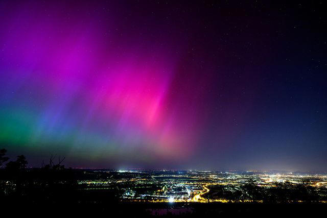 When will the northern lights be visible?, Where will the northern lights be visible?, How to watch the northern lights?, How to take photos of the northern lights?