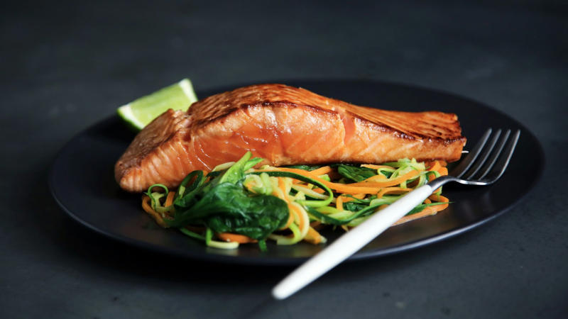 1. Choose Foods with High Water Content, 2. Fill Half Your Plate with Veggies, 3. Choose High-Protein, High-Fiber Foods, 4. Using Smaller Bowls &amp; Plates, 5. Have More Soup, 6. Add Protein Powder, 7. Choose Foods You Can Chew, 8. Prep Ahead, 9. Cook Smarter, 10. Eat Mindfully &amp; Intuitively, 1. Berries, 2. Watermelon, 3. Cauliflower, 4. Zucchini, 5. Chicken Breast, 6. Cottage Cheese, 7. Greek Yogurt, 8. Popcorn, 10. Fish