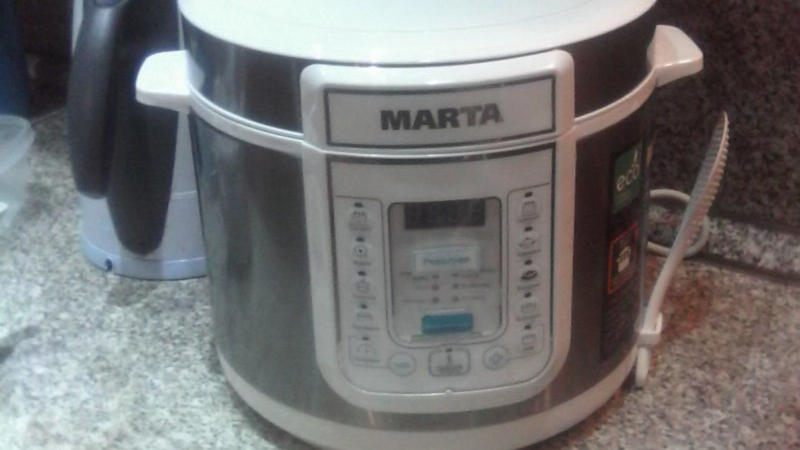 1. Vacuum Sealer, 2. Precision Cooker (Sous‑Vide), 3. Smart Scale With Nutrition Tracking, 4. Air Fryer With Convection Fan, 5. Immersion Blender, 6. Multi-Cooker, 7. Countertop Toaster Oven, 8. Digital Meat Thermometer (Instant‑Read), 9. Induction Cooktop Burner, 10. Temperature‑Controlled Electric Kettle, 1. Electric Egg Cooker, 2. Electric Can Opener, 3. Rotisserie Oven, 4. Ice Cream Maker, 5. Popcorn Machine, 6. Soda Maker, 7. Yogurt Machine, 8. Fancy Smart Refrigerator, 9. Ice Maker Countertop Unit, 10. Bread Maker