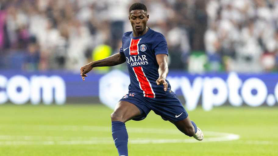 25. Lewis Hall, 24. Caio Henrique, 23. Ian Maatsen, 22. Nuno Tavares, 21. Miguel Gutiérrez, 20. Raphaël Guerreiro, 19. Destiny Udogie, 18. Andrea Cambiaso, 17. Andrew Robertson, 16. Álvaro Carreras, 15. Tino Livramento, 14. Jorrel Hato, 13. Rayan Aït-Nouri, 12. Myles Lewis-Skelly, 11. Ferland Mendy, 10. Antonee Robinson, 9. Theo Hernandez, 8. Marc Cucurella, 7. Alejandro Grimaldo, 6. Milos Kerkez, 5. Alejandro Balde, 4. Alphonso Davies, 3. Federico Dimarco, 2. Joško Gvardiol, 1. Nuno Mendes