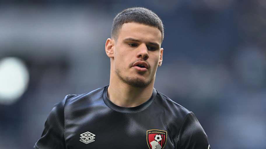 25. Lewis Hall, 24. Caio Henrique, 23. Ian Maatsen, 22. Nuno Tavares, 21. Miguel Gutiérrez, 20. Raphaël Guerreiro, 19. Destiny Udogie, 18. Andrea Cambiaso, 17. Andrew Robertson, 16. Álvaro Carreras, 15. Tino Livramento, 14. Jorrel Hato, 13. Rayan Aït-Nouri, 12. Myles Lewis-Skelly, 11. Ferland Mendy, 10. Antonee Robinson, 9. Theo Hernandez, 8. Marc Cucurella, 7. Alejandro Grimaldo, 6. Milos Kerkez, 5. Alejandro Balde, 4. Alphonso Davies, 3. Federico Dimarco, 2. Joško Gvardiol, 1. Nuno Mendes