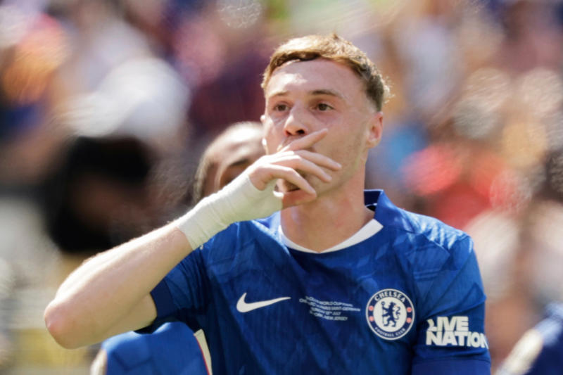 Transfer news LIVE, Fulham to sign Lecomte, Gyokeres deal done, medical this weekend, Van Dijk on Ekitike, More details on Trafford deal, Chelsea's Hato bid rejected, Villa bid for Canvot, Man Utd to sell Hojlund?, Manchester City set to re-sign James Trafford, Sancho to Juventus on hold, Chelsea make contact for Ajax defender, Italy striker joins Qatari side for £56.5m, Liverpool 'retain interest' in Isak, City to spend big in Palmer buy-back?, Sesko on Newcastle's radar, Dan Burn responds to Alexander Isak speculation after Newcastle forward eyes transfer, Antony targeted by Atletico?, Real Madrid preparing big bid for Man City's Rodri, Nkunku exit 'almost guaranteed', Guerra rejects contract offer amid Man Utd interest, Newcastle keen on Wissa, Rashford on situation at Manchester United, Ten Hag chats Xhaka's qualities, Ten Hag wants to keep Xhaka, Chelsea prepare Simons bid, Rashford says Barcelona ‘feels like home’, Rodrygo to Liverpool?, Man Utd sign Mbeumo from Brentford, Liverpool reach agreement to sign Hugo Ekitike, Chelsea and Arsenal battle for Simons, Why Man United could be in pole position for Sesko, Man Utd told Ollie Watkins is 'not for sale' after initial approach, Arteta addresses Mosquera acquisition, Liverpool to consider Isak bid?, Son to leave Spurs?, Arsenal announce signing of Cristhian Mosquera, Gyokeres expected in London, Alexander Isak eyes Newcastle exit with Liverpool and Chelsea considering situation, Good morning!