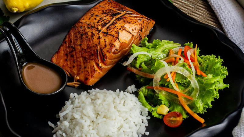 1. Choose Foods with High Water Content, 2. Fill Half Your Plate with Veggies, 3. Choose High-Protein, High-Fiber Foods, 4. Using Smaller Bowls &amp; Plates, 5. Have More Soup, 6. Add Protein Powder, 7. Choose Foods You Can Chew, 8. Prep Ahead, 9. Cook Smarter, 10. Eat Mindfully &amp; Intuitively, 1. Berries, 2. Watermelon, 3. Cauliflower, 4. Zucchini, 5. Chicken Breast, 6. Cottage Cheese, 7. Greek Yogurt, 8. Popcorn, 10. Fish