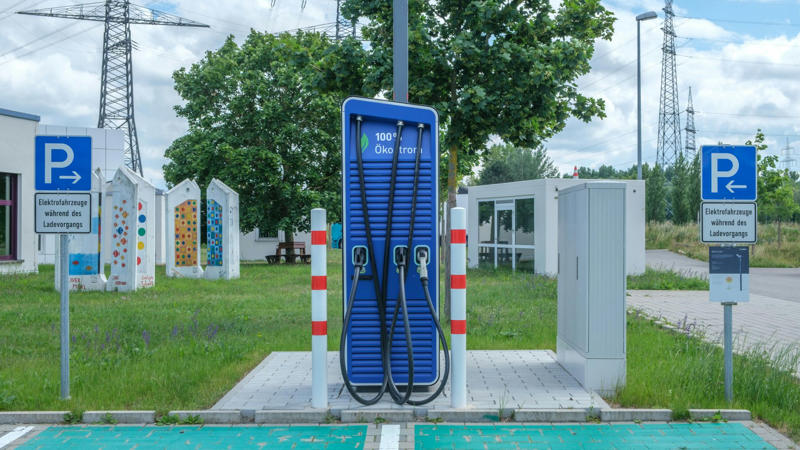 4. Charging Stations Now Outnumber Gas Stations In Key Cities 1. EV Sales Surpassed 14 Million Units Globally In 2023, 2. Tesla Model Y Became The World’s Best-Selling Car, 3. Norway Reached Over 90% EV Market Share, 4. Charging Stations Now Outnumber Gas Stations In Key Cities, 5. California To Ban New Gas Car Sales By 2035, 6. Legacy Automakers Shifting Billions Toward EV Lineups, 7. EVs Now Cheaper To Maintain Than Gas Cars, 8. 1 In 5 Cars Sold In China Is Fully Electric, 9. EV Tax Credits Driving Record Adoption In The U.S., 10. Automakers Launching EV-Only Brands, 1. Global Gas Car Fleet Still Over 1.3 Billion Vehicles, 2. Gas Car Infrastructure Still Dominates Rural And Developing Areas, 3. Used Gas Cars Still Outsell Used EVs By 4 To 1, 4. Gas Trucks And SUVs Remain Top Sellers In The U.S., 5. Oil Companies Investing In Synthetic Fuels For Gas Cars, 6. Motorsport: F1 And NASCAR Still Rely Exclusively On Gas Engines, 7. Gas Cars Have Longer Driving Range In Most Real-World Scenarios, 8. Millions Of Drivers Live Where EV Charging Is Impractical, 9. Classic Car Culture Still Centered Around Internal Combustion, 10. Global Gasoline Demand Still Rising In Many Emerging Markets