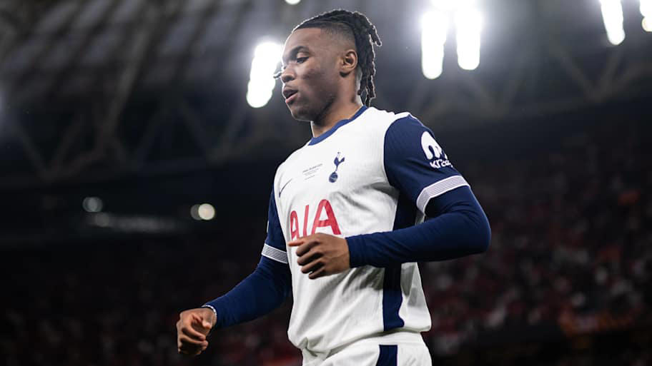 25. Lewis Hall, 24. Caio Henrique, 23. Ian Maatsen, 22. Nuno Tavares, 21. Miguel Gutiérrez, 20. Raphaël Guerreiro, 19. Destiny Udogie, 18. Andrea Cambiaso, 17. Andrew Robertson, 16. Álvaro Carreras, 15. Tino Livramento, 14. Jorrel Hato, 13. Rayan Aït-Nouri, 12. Myles Lewis-Skelly, 11. Ferland Mendy, 10. Antonee Robinson, 9. Theo Hernandez, 8. Marc Cucurella, 7. Alejandro Grimaldo, 6. Milos Kerkez, 5. Alejandro Balde, 4. Alphonso Davies, 3. Federico Dimarco, 2. Joško Gvardiol, 1. Nuno Mendes