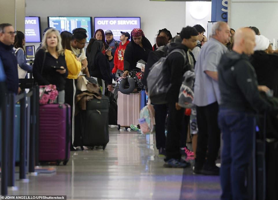Major US airports ground all flights