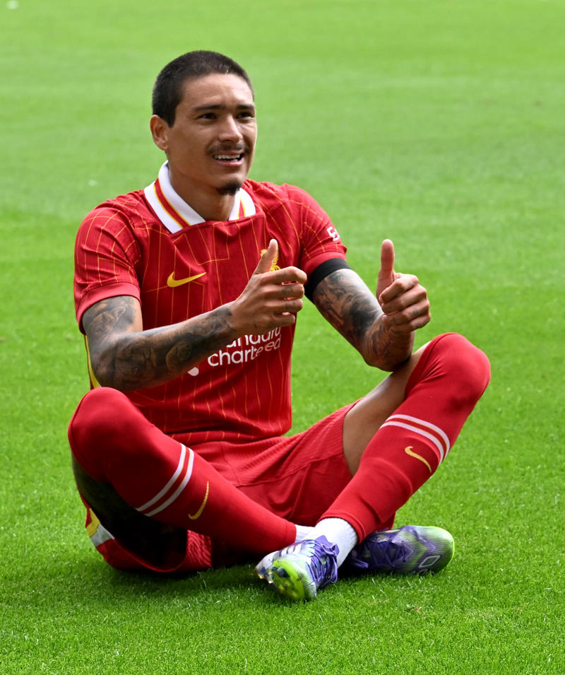 Latest transfer news headlines, King pens new Fulham deal, Irankunda completes Watford medical, Staniforth pens new Villa deal, Leeds reach Stach agreement, Arias set for Wolves medical, Chelsea make Rogers 'top target', Liverpool advance on Ekitike, West Ham register Tavernier interest, Juve hold Rashford interest, Roma bid for Rios, Sunderland eyeing midfielders, Garnacho's Premier League preference, Sunderland ready Mundle contract, Man Utd set Antony price tag, Liverpool in pole for Rodrygo, Real consider Vinicius sale, Liverpool make Ekitike approach, Man Utd eye stunning swap, Man Utd Mbeumo pursuit stalls, Fresh Gyokeres twist, Mac Allister turns down Bayern, Juventus pushing for Sancho, Milan interest in Mateta, Barcelona's new No10, Chelsea leading Hato race, Update on Liverpool pursuit of Isak, Man United keen on shock Chelsea swap, Sheringham: Rashford does not deserve Barcelona, Fulham keen on Nelson, Palace open to Trossard plus cash for Eze, United view sell-on clauses as possible PSR strategy, Man Utd lead Everton in Douglas Luiz race, City interested in Ter Stegen as Ederson replacement, Newcastle and Brighton consider £50m-rated Antony, Bellingham out for three months after surgery, Three Premier League sides eye Garnacho, Oriol Romeu to be released by Barca, Duran misses first day at Fenerbahce, Watford land Kjerrumgaard, Chelsea target shock Barcelona swoop, Messi finalising new Miami deal, Chelsea make O'Reilly enquiry, West Ham move for Harwood-Bellis, Miami closing in on De Paul, United must sell before they can meet Mbeumo asking price, Luongo on trial at Millwall, Marseille advance on Weah, Done deal! Bournemouth complete Petrovic move, Liverpool 'toying' with the idea of double striker spend, Watkins on Newcastle shortlist, Strasbourg close in on Chelsea pair, Real Madrid 'admire' Cole Palmer, Sunderland face competition for Granit Xhaka, Marseille close in on legend's son, Nottingham Forest drop fresh Gibbs-White hint, Graham Potter eyes City man, Aston Villa look to United for Rashford replacement, Moyes eyes Soucek reunion, United set for academy fire sale, No plans for Nico O'Reilly to leave City, Leeds look to Bundesliga reinforcements, Ashley Young to return to Watford?, Longstaff set for Leeds medical, Luis Diaz 'open' to Liverpool exit, More on Hutchinson, Palmeiras to spend Club World Cup prize money on Richarlison, Brentford bids for Hutchinson rejected, Madueke announcement imminent, Strasbourg set to take on Chelsea pair, Alexander Isak: Liverpool transfer plan emerges 'as £150m Newcastle star encourages bid', Nwaneri agrees four-year Arsenal extension, Chelsea still interested in Garnacho, Brentford trigger Hutchinson release clause, Liverpool consider shock Rashford deal, West Ham consider Elliott move, Luis Diaz tells Liverpool he wants to leave after Bayern bid rejected, Newcastle respond to Liverpool's Isak approach, Saudis make Nunez approach, Arsenal plotting bid for Eze, Sporting reject Arsenal's latest Gyokeres offer, Man Utd interest in Jackson, Nunez to Napoli off, Bayern to rival Arsenal for Eze, Juve nearing Conceicao in blow for Man Utd, Barrenchea set for Benfica, Leeds to sign Longstaff, Atletico to sign Almada, Nwaneri new deal at final stages, Leicester appoint Cifuentes, Man Utd hold 'concrete' interest in Estupinan, Wolves flop set for Brugge, West Ham sign Diouf, Boro consider Ings, Lucca set for Napoli