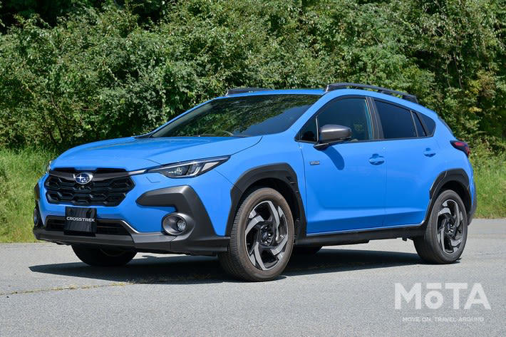 アウトドアにおすすめなSUV「5つのポイント」とは, ポイント1：大容量のラゲッジスペース（荷室）, ポイント2：快適な乗り心地と燃費性能, ポイント3：悪路も安心の走破性, ポイント4：あると便利な給電機能, ポイント5：納得できる価格, 積載力高く燃費が良い：トヨタ カローラクロス, クラストップレベルの広大な荷室, 安定した走りと優れた燃費, 全車にアクセサリーコンセントを装着可能, コンパクトで安く使いやすい：トヨタ ライズ／ダイハツ ロッキー, コンパクトながら驚きの積載力, 普段使いから悪路までこなす走行性能, ハイブリッド車はアクセサリーコンセントが選択可能, 2種類のパワーユニットと選びやすい価格, 高い悪路走破性が自慢：スバル クロストレック, アクティブに使えるタフな荷室, スバル独自のAWDで悪路に強い, 選べる2つのハイブリッドシステム, アクセサリーコンセント設定あり, 多彩なシートアレンジが魅力：ホンダ ヴェゼル, アイデア次第で広がる積載性, スタイリッシュさと走破性を両立, 燃費の良いハイブリッドが人気, アクセサリーコンセント設定なし, バランスのよい優等生：トヨタ ヤリスクロス, 工夫満載の使いやすい荷室, 選べる4WDと安心の運転支援, トップクラスの低燃費と選びやすい価格, ハイブリッド車はアクセサリーコンセントが選択可能, 各車種特徴・推しポイントまとめ・比較表, 車種の特徴と推しポイントまとめ, 価格・スペック比較