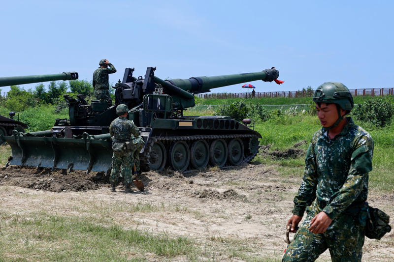 Artillery pieces Can Taiwan stand up to Beijing alone?, China could try to take Taiwan in 2027, What happens in a one-on-one struggle?, Answer the Asian-Pacific’s hardest questions, An important note about the data, Personnel, Artillery pieces, Aircraft Carriers, Destroyers, Frigates, Landing Ships/ transport docks, Submarines, Fighter Jets, Bombers/ Attack Jets