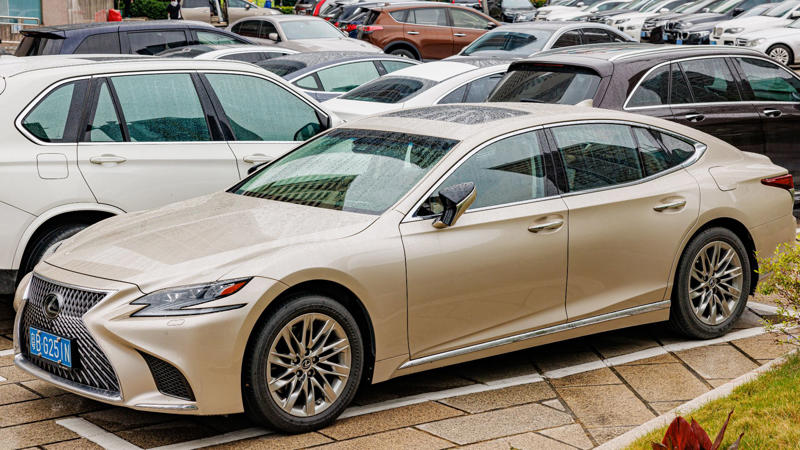 11. Lexus LS 1. Tesla Model S, 2. BMW 7 Series, 3. Mercedes-Benz E-Class, 4. Audi A8, 5. Ford Escape, 6. Hyundai Sonata, 7. Lincoln Navigator, 8. Toyota Prius, 9. Nissan Rogue, 10. Volvo XC60, 11. Lexus LS, 12. Genesis GV80, 13. Volkswagen ID.4, 14. Chevrolet Equinox, 15. Cadillac CT5, 16. Kia Sportage, 17. Land Rover Range Rover, 18. Porsche Cayenne, 19. Peugeot 3008, 20. Skoda Superb