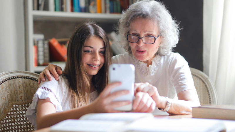 1. Start With What They Already Know 1. Start With What They Already Know, 2. Set Up Voice Assistants, 3. Use Real-Life Examples, 4. Make Tech Social, 5. Use The Search Bar, 6. Repeat And Reinforce, 7. Write Down Step-by-Step Instructions, 8. Introduce One App At A Time, 9. Create A “Tech Corner”, 10. Avoid Technical Jargon, 11. Let Them Teach Back, 12. Use Visual Aids And Diagrams, 13. Keep Devices Updated And Clutter-Free, 14. Turn Off Unnecessary Notifications, 15. Leverage YouTube Tutorials, 16. Practice Patience And Humor, 17. Teach How To Manage Passwords, 18. Use Sticky Notes, 19. Encourage Them To Explore, 20. Spot Online Scams