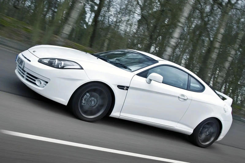 Hyundai Coupe Toyota Celica, Mazda RX-8, Toyota GT86, Fisker Karma, Ferrari Mondial, DeLorean DMC-12, Honda CR-Z, Hyundai Coupe, Ford Mustang King Cobra, Chevrolet Camaro, Hyundai Veloster, Mitsubishi Eclipse Spider GS, Audi 100 Coupe S, Pontiac Fiero, Mazda MX-30, Mazda MX-5, Volkswagen SP2, Mitsubishi FTO, Porsche 924, Lancia Scorpion, Smart Roadster, Fiat X1/9, Porsche 914, Renault Caravelle, Volkswagen Karmann Ghia (1955), Volvo P1800 (1961)