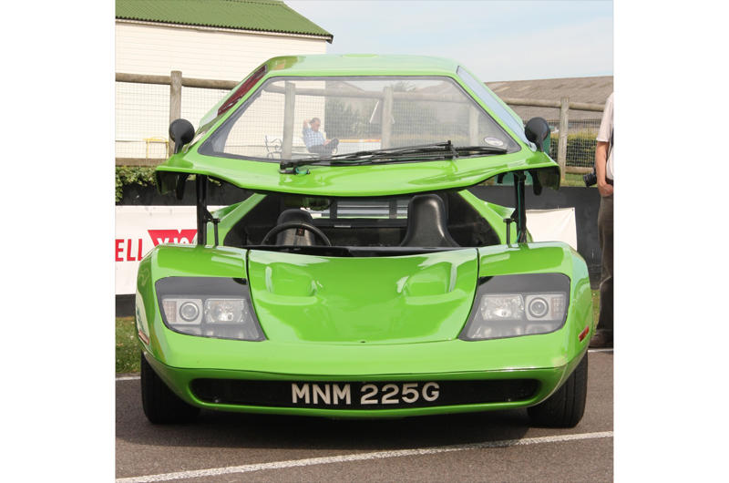 Nova Toyota Celica, Mazda RX-8, Toyota GT86, Fisker Karma, Ferrari Mondial, DeLorean DMC-12, Honda CR-Z, Hyundai Coupe, Ford Mustang King Cobra, Chevrolet Camaro, Hyundai Veloster, Mitsubishi Eclipse Spider GS, Audi 100 Coupe S, Pontiac Fiero, Mazda MX-30, Mazda MX-5, Volkswagen SP2, Mitsubishi FTO, Porsche 924, Lancia Scorpion, Smart Roadster, Fiat X1/9, Porsche 914, Renault Caravelle, Volkswagen Karmann Ghia (1955), Volvo P1800 (1961)
