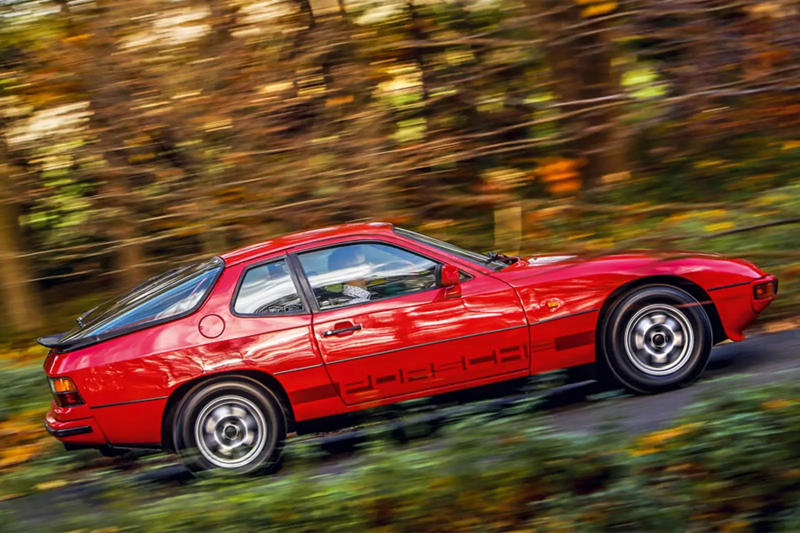 Porsche 924 Toyota Celica, Mazda RX-8, Toyota GT86, Fisker Karma, Ferrari Mondial, DeLorean DMC-12, Honda CR-Z, Hyundai Coupe, Ford Mustang King Cobra, Chevrolet Camaro, Hyundai Veloster, Mitsubishi Eclipse Spider GS, Audi 100 Coupe S, Pontiac Fiero, Mazda MX-30, Mazda MX-5, Volkswagen SP2, Mitsubishi FTO, Porsche 924, Lancia Scorpion, Smart Roadster, Fiat X1/9, Porsche 914, Renault Caravelle, Volkswagen Karmann Ghia (1955), Volvo P1800 (1961)