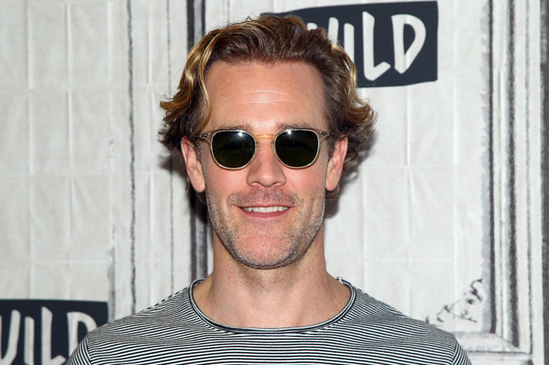 And the job? Do you remember James Van Der Beek?, Mass phenomenon, I was aiming to be an athlete but..., Great debut, Dawson arrived and with him came fame, The peak of his career, First marriage, Second time was the charm, The big announcement, Family comes first, Five more!, 'What you want most is to take care of your children', Five miscarriages, Learning from the hardships, Very active on social media, And the job?, His best role: being a dad, The 'Stifler syndrome'