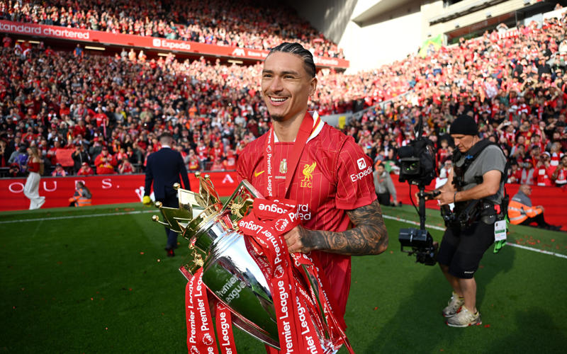 Latest transfer news headlines, King pens new Fulham deal, Irankunda completes Watford medical, Staniforth pens new Villa deal, Leeds reach Stach agreement, Arias set for Wolves medical, Chelsea make Rogers 'top target', Liverpool advance on Ekitike, West Ham register Tavernier interest, Juve hold Rashford interest, Roma bid for Rios, Sunderland eyeing midfielders, Garnacho's Premier League preference, Sunderland ready Mundle contract, Man Utd set Antony price tag, Liverpool in pole for Rodrygo, Real consider Vinicius sale, Liverpool make Ekitike approach, Man Utd eye stunning swap, Man Utd Mbeumo pursuit stalls, Fresh Gyokeres twist, Mac Allister turns down Bayern, Juventus pushing for Sancho, Milan interest in Mateta, Barcelona's new No10, Chelsea leading Hato race, Update on Liverpool pursuit of Isak, Man United keen on shock Chelsea swap, Sheringham: Rashford does not deserve Barcelona, Fulham keen on Nelson, Palace open to Trossard plus cash for Eze, United view sell-on clauses as possible PSR strategy, Man Utd lead Everton in Douglas Luiz race, City interested in Ter Stegen as Ederson replacement, Newcastle and Brighton consider £50m-rated Antony, Bellingham out for three months after surgery, Three Premier League sides eye Garnacho, Oriol Romeu to be released by Barca, Duran misses first day at Fenerbahce, Watford land Kjerrumgaard, Chelsea target shock Barcelona swoop, Messi finalising new Miami deal, Chelsea make O'Reilly enquiry, West Ham move for Harwood-Bellis, Miami closing in on De Paul, United must sell before they can meet Mbeumo asking price, Luongo on trial at Millwall, Marseille advance on Weah, Done deal! Bournemouth complete Petrovic move, Liverpool 'toying' with the idea of double striker spend, Watkins on Newcastle shortlist, Strasbourg close in on Chelsea pair, Real Madrid 'admire' Cole Palmer, Sunderland face competition for Granit Xhaka, Marseille close in on legend's son, Nottingham Forest drop fresh Gibbs-White hint, Graham Potter eyes City man, Aston Villa look to United for Rashford replacement, Moyes eyes Soucek reunion, United set for academy fire sale, No plans for Nico O'Reilly to leave City, Leeds look to Bundesliga reinforcements, Ashley Young to return to Watford?, Longstaff set for Leeds medical, Luis Diaz 'open' to Liverpool exit, More on Hutchinson, Palmeiras to spend Club World Cup prize money on Richarlison, Brentford bids for Hutchinson rejected, Madueke announcement imminent, Strasbourg set to take on Chelsea pair, Alexander Isak: Liverpool transfer plan emerges 'as £150m Newcastle star encourages bid', Nwaneri agrees four-year Arsenal extension, Chelsea still interested in Garnacho, Brentford trigger Hutchinson release clause, Liverpool consider shock Rashford deal, West Ham consider Elliott move, Luis Diaz tells Liverpool he wants to leave after Bayern bid rejected, Newcastle respond to Liverpool's Isak approach, Saudis make Nunez approach, Arsenal plotting bid for Eze, Sporting reject Arsenal's latest Gyokeres offer, Man Utd interest in Jackson, Nunez to Napoli off, Bayern to rival Arsenal for Eze, Juve nearing Conceicao in blow for Man Utd, Barrenchea set for Benfica, Leeds to sign Longstaff, Atletico to sign Almada, Nwaneri new deal at final stages, Leicester appoint Cifuentes, Man Utd hold 'concrete' interest in Estupinan, Wolves flop set for Brugge, West Ham sign Diouf, Boro consider Ings, Lucca set for Napoli