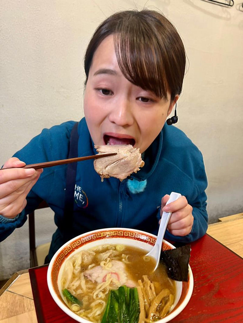 幼い頃からラーメン好きだった篠原アナ, 篠原アナが自らお店を調査, すべてのパーツを見せ、1ストロークで一気に啜る, 麺の啜りっぷりはお店の方からも好印象