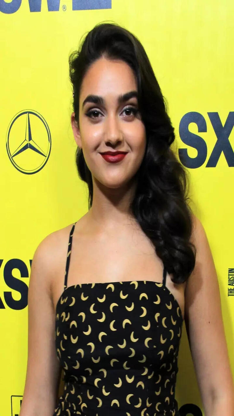 Geraldine Viswanathan 7 Tamil-origin actresses dominating Hollywood, Simone Ashley, Charithra Chandran, Maitreyi Ramakrishnan, Anjana Vasan, Poorna Jagannathan, Mindy Kaling, Geraldine Viswanathan