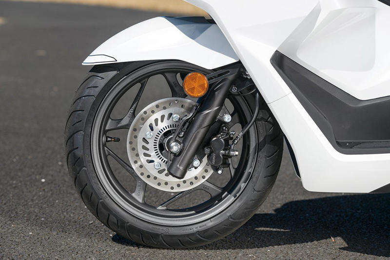 ホンダ「PCX」インプレ（太田安治）, ホンダ「PCX」カラー・人気投票, ホンダ「PCX」ライディングポジション・足つき性, ホンダ「PCX」各部装備・ディテール解説, ホンダ「PCX」主なスペック・燃費・製造国・価格, ホンダ「PCX」関連のおすすめ記事