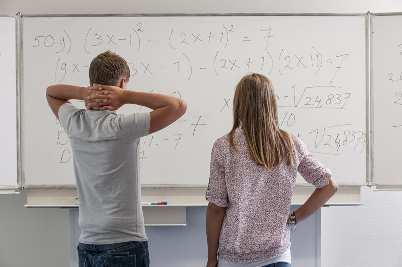 Concentration boost Facilitating learning, Concentration boost, More than a year on, Decrease in online bullying, Social safety improved, An uptick in personal engagement, A more human atmosphere, A break for teachers, UNESCO's 2023 recommendation, 60 countries adopt ban, Catalonia's upcoming measures
