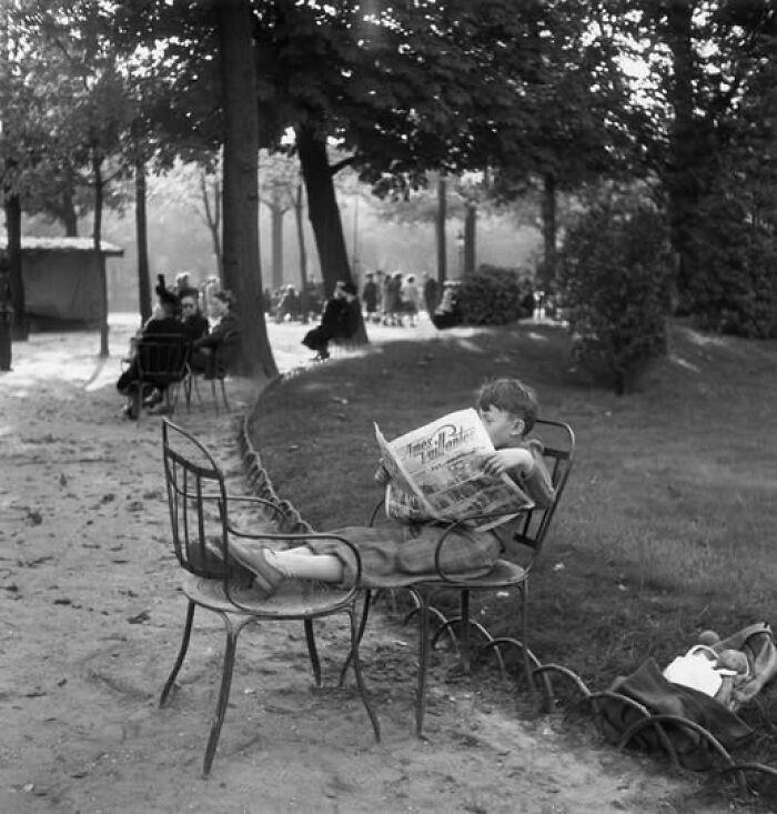 Headlines and Daydreams, Champs Elysées, 1947 Royal Dining with Angela Lansbury and Basil Rathbone, Breaking Barriers: Mary Wallace’s Historic Drive, Strength and Heritage in Canyon De Chelly, Portrait of Youth: Kiowa Girl, Berber Beauty: Ouled Nail Girl, A Shared Moment: Paula and Her Kitten, Marilyn Monroe’s Playful Potato Sack Look, Challenging the Rules: Brooklyn Dress Code Protest, 1940, Wolof Family Portrait by Emile Noal, Reunion After a Long Voyage, Elegance in Motion: Manon Chaufour by Martin Imboden, Dad’s Got Moves: Melbourne, 1940s, Fire Escape Embrace, 1946, Ani Chokyi of Tibet, Captured in Darjeeling, 1890s, Headlines and Daydreams, Champs Elysées, 1947, Timeless Athens: The Acropolis in 1860, Catharina ‘Toto’ Koopman: A Parisian Muse, 1933, On the Road Together: Family Hitchhiking, California, Einstein and His Beloved Violin, 1941, Edmund Kesting’s Play with Light and Shadow, 1930, Champagne Inspector in Protective Mask, Helen Bennett’s Stunning Spider Dress, 1939, Harriet Hoctor’s Graceful Question Mark, 1925, Double the Dazzle: The Dolly Sisters in the 1920s, Glamour at The Forbidden City, 1948, Double the Glamour: Mother-Daughter Style, 1954, Cardboard Couture: Sicilian Suit Substitute, The Day Daddy Came Home: Hector Murdoch’s Return, Courage Behind Bars: Mexico, 1935, Milk Time Mischief at Arch Badertscher’s Farm