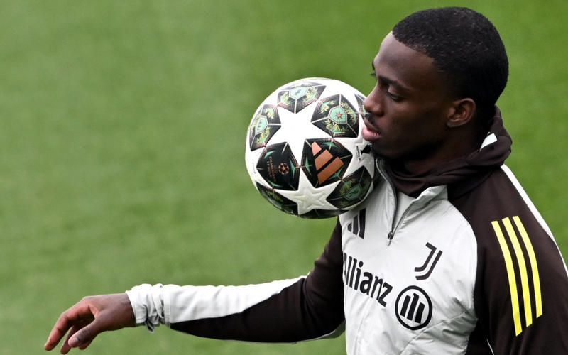 Latest transfer news headlines, Hugo Ekitike transfer request, Arsenal win race for Wright, Osimhen latest, Gyokeres message, Man City snap up Nypan, Man Utd submit third Mbeumo bid, AC Milan target Hojlund, DONE DEAL, DONE DEAL: Man City confirm Sverre Nypan, West Ham Walker-Peters talks confirmed, West Ham enquire for Grealish, West Ham in talks with Walker-Peters, Man Utd expect Mbeumo bid to be accepted, Mbeumo to Man Utd latest, Man Utd submit £70m third Mbeumo bid, Luton set to land Spurs keeper, Who is Olivia Smith? Arsenal's world-record signing, Jovic in line for La Liga return, Napoli after Milinkovic-Savic, PSV sign Plea, ICYMI: Koroma joins Orient, Newcastle Wissa interest throws Mbeumo to Man Utd in doubt, Juve pushing for Sancho, Inter after Lookman, Charlton land Apter, Newcastle interested in Wissa, Liverpool launch Ekitike bid, Inside Milambo to Brentford, Bayern make second Woltemade bid, Newcastle leave Ekitike talks, Smith joins Arsenal in world record move, Isak 'ready' for Liverpool move, Bournemouth hold firm on Zabarnyi, King pens new Fulham deal, Irankunda completes Watford medical, Staniforth pens new Villa deal, Leeds reach Stach agreement, Arias set for Wolves medical, Chelsea make Rogers 'top target', Liverpool advance on Ekitike, West Ham register Tavernier interest, Juve hold Rashford interest, Roma bid for Rios, Sunderland eyeing midfielders, Garnacho's Premier League preference, Sunderland ready Mundle contract, Man Utd set Antony price tag, Liverpool in pole for Rodrygo, Real consider Vinicius sale, Liverpool make Ekitike approach, Man Utd eye stunning swap, Man Utd Mbeumo pursuit stalls, Fresh Gyokeres twist, Mac Allister turns down Bayern, Juventus pushing for Sancho, Milan interest in Mateta, Barcelona's new No10, Chelsea leading Hato race, Update on Liverpool pursuit of Isak, Man United keen on shock Chelsea swap, Sheringham: Rashford does not deserve Barcelona, Fulham keen on Nelson, Palace open to Trossard plus cash for Eze, United view sell-on clauses as possible PSR strategy, Man Utd lead Everton in Douglas Luiz race, City interested in Ter Stegen as Ederson replacement, Newcastle and Brighton consider £50m-rated Antony, Bellingham out for three months after surgery, Three Premier League sides eye Garnacho, Oriol Romeu to be released by Barca, Duran misses first day at Fenerbahce, Watford land Kjerrumgaard, Chelsea target shock Barcelona swoop, Messi finalising new Miami deal, Chelsea make O'Reilly enquiry, West Ham move for Harwood-Bellis, Miami closing in on De Paul, United must sell before they can meet Mbeumo asking price, Luongo on trial at Millwall, Marseille advance on Weah, Done deal! Bournemouth complete Petrovic move, Liverpool 'toying' with the idea of double striker spend, Watkins on Newcastle shortlist, Strasbourg close in on Chelsea pair, Real Madrid 'admire' Cole Palmer, Sunderland face competition for Granit Xhaka, Marseille close in on legend's son, Nottingham Forest drop fresh Gibbs-White hint, Graham Potter eyes City man, Aston Villa look to United for Rashford replacement, Moyes eyes Soucek reunion, United set for academy fire sale, No plans for Nico O'Reilly to leave City, Leeds look to Bundesliga reinforcements, Ashley Young to return to Watford?, Longstaff set for Leeds medical, Luis Diaz 'open' to Liverpool exit, More on Hutchinson