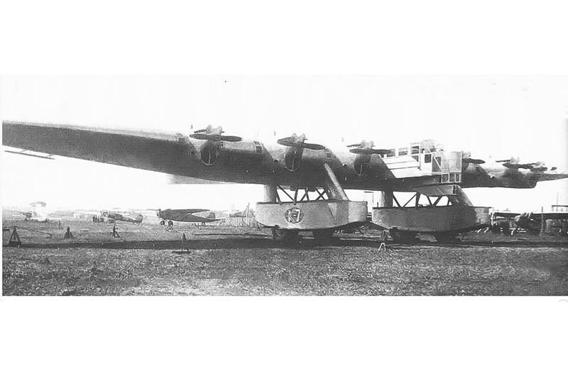 10: Tupolev Tu-116, 9: Sukhoi Su-7, 8: Lavochkin LaGG-3, 7: Silvanskii IS, 6: Mikoyan-Gurevich MiG-23MS, 5: Antonov An-10, 4: Tupolev Tu-144, 3: Yakovlev Yak-38, 2: Sukhoi Su-2 (1937), 2: Sukhoi Su-2, 1: Kalinin K-7