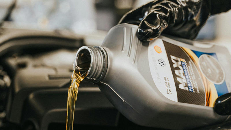 1. Gear Oil, 2. Pet Urine, 4. Vomit, 5. Diesel Fuel, 6. Paint (Oil-Based), 7. Motor Oil, 8. Paint Thinner/Solvents, 9. Raw Egg, 10. Human Blood, 11. Sewage Or Septic Waste, 12. Rotten Fish Or Seafood, 13. Raw Meat Juices, 14. Honey Or Syrup, 15. Hot Grease Or Cooking Oil, 16. Mustard, 17. Red Wine, 18. Chocolate Syrup, 19. Energy Drinks, 20. Ketchup