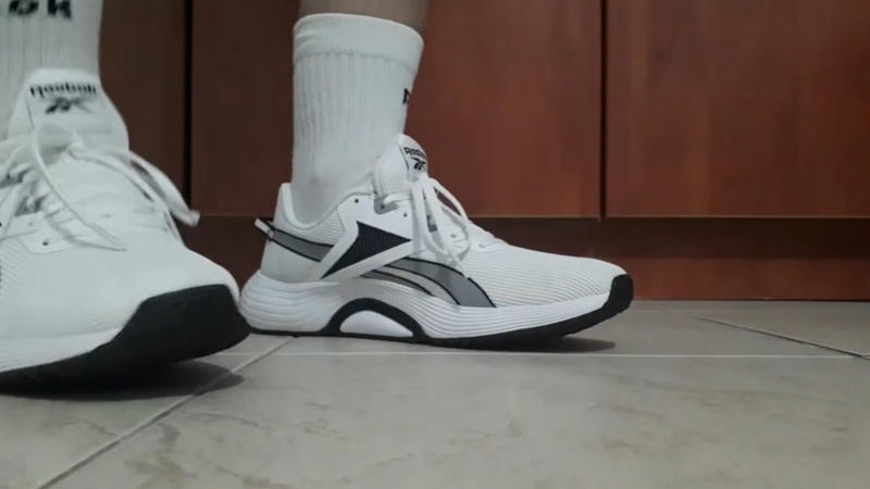 1. Nike Revolution 6, 2. Adidas Duramo SL, 3. Under Armour Charged Assert 9, 4. Skechers D’Lites, 5. Puma Flyer Runner, 6. Reebok Lite 3.0, 7. ASICS Gel-Contend 7, 8. New Balance DRFT v1, 9. Fila Memory Workshift, 10. Avia Avi-Verge, 1. Brooks Ghost 15, 2. Nike ZoomX Vaporfly NEXT% 3, 3. ASICS Gel-Nimbus 26, 4. Hoka One One Clifton 9, 5. New Balance Fresh Foam X 1080v13, 6. Saucony Endorphin Speed 4, 7. Altra Torin 7, 8. On Cloudmonster, 9. Mizuno Wave Rider 27, 10. Adidas Adizero Adios Pro 3