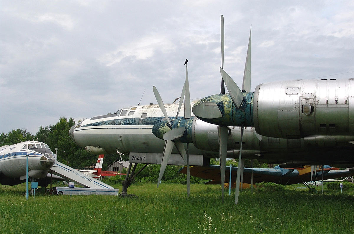 10: Tupolev Tu-116, 9: Sukhoi Su-7, 8: Lavochkin LaGG-3, 7: Silvanskii IS, 6: Mikoyan-Gurevich MiG-23MS, 5: Antonov An-10, 4: Tupolev Tu-144, 3: Yakovlev Yak-38, 2: Sukhoi Su-2 (1937), 2: Sukhoi Su-2, 1: Kalinin K-7