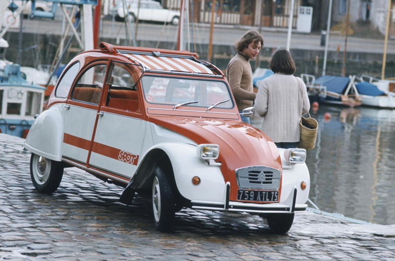The engine world as we know it is changing., Opel CIH: 1965-1995 (30 years), Ford Modular V8: 1990-present (32 years), Ford Modular V8: 1990-present (32 years and counting), Rover V8: 1967-2004 (37 years), AMC Straight Six: 1964-2006 (42 years), Citroën 2CV: 1948-1990 (42 years), Ferrari Colombo V12: 1947-1989 (42 years), Jaguar XK: 1949-1992 (43 years), Renault Cléon-Fonte: 1962-2004 (42 years), Alfa Romeo Twin Cam: 1954-1997 (43 years), Ford Kent: 1959-2002 (43 years), Fiat 100 Series: 1955-2001 (46 years), Buick V6: 1962-2009 (47 years), BMC A-Series: 1951-2000 (49 years), Ford Windsor V8: 1961-present (61 years), Ford Windsor V8: 1961-present (62 years), Rolls-Royce L-Series: 1959-2020 (61 years), Chevrolet Small Block: 1955-present (67 years), Volkswagen Type 1: 1938-2003 (65 years)