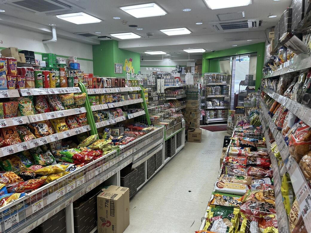 「町岡さん」がやっている訳ではない, 店頭には半額近い値引き商品, 客単価は平均600～650円前後, 薄利多売でも“勝つ”売り方, 出店の狙い目はショッピングモール, 将来的に500～600店舗を目指す