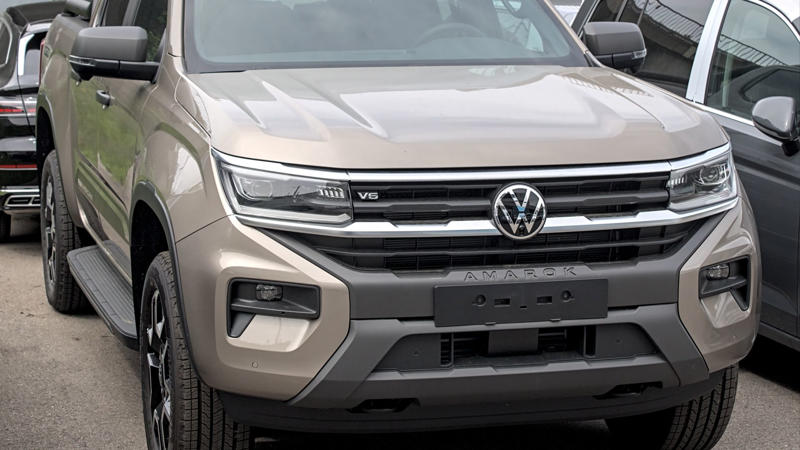 1. Jeep Wrangler Rubicon, 2. Toyota Land Cruiser, 3. Ford Bronco (Badlands or Wildtrak Trim), 4. Land Rover Defender 110, 5. Toyota 4Runner TRD Pro, 6. Ram 2500 Power Wagon, 7. Mercedes-Benz G-Class (G550 or AMG G63), 8. Chevrolet Colorado ZR2, 9. Suzuki Jimny, 10. Lexus GX 460 (with Off-Road Package), 11. Nissan Armada, 12. GMC Sierra AT4X, 13. Ford F-150 Raptor, 14. Toyota Tacoma TRD Off-Road / TRD Pro, 15. Jeep Gladiator Mojave, 16. Isuzu D-Max (Global Model), 17. Mitsubishi Pajero, 18. Rivian R1T, 19. Subaru Outback Wilderness, 20. Volkswagen Amarok (New Gen)
