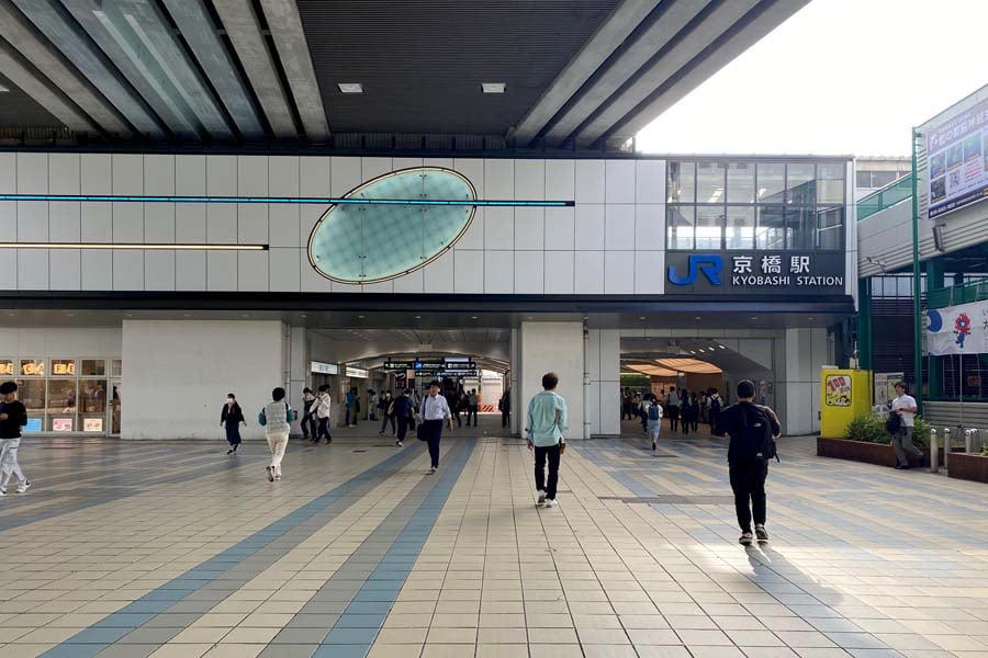 昭和のまま時間が止まった駅周辺, 遮断45分が動かした鉄道再編構想, キタ、ミナミ、天王寺に次ぐ交通結節点, 京阪電鉄も再開発を検討