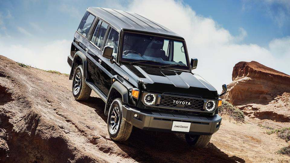 日本なら選べる「3つのランクル」, ランクルの象徴・ラダーフレーム, 「キング・オブ・SUV」ランクル300, ランクルの原点をアップデートする250, 不変の価値を持つ究極のクロカン, どのモデルがベストか