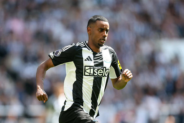 Alexander Isak’s stance on Liverpool transfer revealed as Reds ponder £120m bid