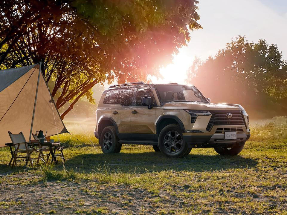 日本なら選べる「3つのランクル」, ランクルの象徴・ラダーフレーム, 「キング・オブ・SUV」ランクル300, ランクルの原点をアップデートする250, 不変の価値を持つ究極のクロカン, どのモデルがベストか
