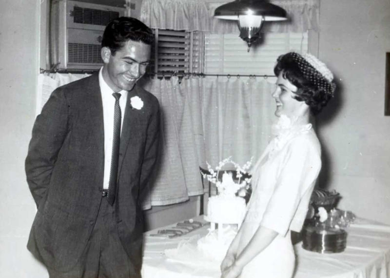20 Retro Photos of Couples on Their First Date 1. Sharing Milkshakes and Smiles at the Soda Fountain, 1956, 2. ‘First Date With My Wife in Okinawa, Japan, 1999’, 3. Who Doesn’t Love a Beachy First Date?, 4. ‘My Parents on Their First Date in 1961’, 5. ‘My Dad and Mom Are on the Left. Mid-1950’s. First Date’, 6. ‘My Mom Falling Into a Stream on My Parents’ First Date, 1978’, 7. ‘My Grandparents’ First Date, 1971′, 8. ‘My Grandmother on Her First Date in 1936’, 9. ‘Couple on a Date in New York City, Circa 1963’, 10. ‘Kids on a Date Eating Popcorn From a Cinema, 1957’, 11. ‘My Mom and Dad on Their First Date, 1979’, 12. ‘Here’s My Dad on His First Date With My Mum in Hong Kong, 1989’, 13. This Couple Was Really Packing on the PDA; We Bet the Chaperone Was Not Pleased, 14. Testing That Chemistry on the Dance Floor, 1940s, 15. ‘My Parents’ First Date, Early ’70s. My Dad Was a G.I. Stationed in the Philippines. Lady in the Back Was My Mom’s Chaperone’, 16. ‘My Grandparents on Their First Date in New York City, 1949’, 17. ‘My Mom and Dad, 1955. This Was Taken at Her House Prior to Their First Date. They Were Married for 60 Years’, 18. ‘My Parents on Their First Date at 19 Years Old in Forest Grove, Oregon, 1950’