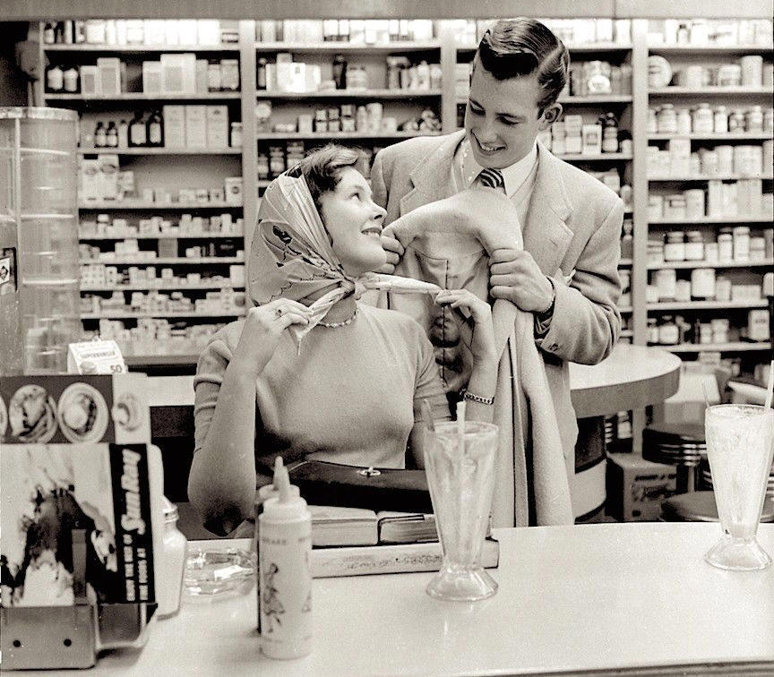 1. Sharing Milkshakes and Smiles at the Soda Fountain, 1956 1. Sharing Milkshakes and Smiles at the Soda Fountain, 1956, 2. ‘First Date With My Wife in Okinawa, Japan, 1999’, 3. Who Doesn’t Love a Beachy First Date?, 4. ‘My Parents on Their First Date in 1961’, 5. ‘My Dad and Mom Are on the Left. Mid-1950’s. First Date’, 6. ‘My Mom Falling Into a Stream on My Parents’ First Date, 1978’, 7. ‘My Grandparents’ First Date, 1971′, 8. ‘My Grandmother on Her First Date in 1936’, 9. ‘Couple on a Date in New York City, Circa 1963’, 10. ‘Kids on a Date Eating Popcorn From a Cinema, 1957’, 11. ‘My Mom and Dad on Their First Date, 1979’, 12. ‘Here’s My Dad on His First Date With My Mum in Hong Kong, 1989’, 13. This Couple Was Really Packing on the PDA; We Bet the Chaperone Was Not Pleased, 14. Testing That Chemistry on the Dance Floor, 1940s, 15. ‘My Parents’ First Date, Early ’70s. My Dad Was a G.I. Stationed in the Philippines. Lady in the Back Was My Mom’s Chaperone’, 16. ‘My Grandparents on Their First Date in New York City, 1949’, 17. ‘My Mom and Dad, 1955. This Was Taken at Her House Prior to Their First Date. They Were Married for 60 Years’, 18. ‘My Parents on Their First Date at 19 Years Old in Forest Grove, Oregon, 1950’