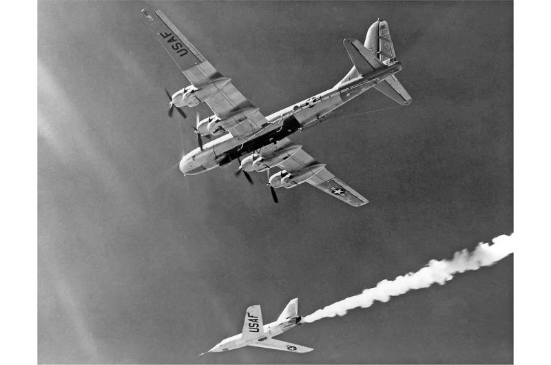10: MiG-31 ‘Foxhound’ - Mach 2.83, 10: MiG-31 ‘Foxhound’ - 1900mph - Mach 2.83, 9: Mikoyan-Gurevich Ye-150 series – Mach 2.85, 8: General Dynamics F-111 Aardvark – Mach 2.91+, 7: North American XB-70 Valkyrie (1964) – Mach 3, 6: Bell X-2 Starbuster - Mach 3.196 (air-launched), 5: Mikoyan MiG-25 ‘Foxbat’ - Mach 3.2, 4: Lockheed SR-71 Blackbird - Mach 3.3 (1964), 3: Lockheed YF-12 - Mach 3.35 (1963), 2: Lockheed A-12 ‘Cygnus’, 1: North American X-15 - Mach 6.7+ (1959)
