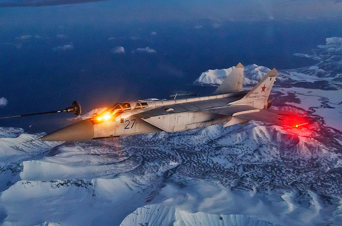 10: MiG-31 ‘Foxhound’ - Mach 2.83, 10: MiG-31 ‘Foxhound’ - 1900mph - Mach 2.83, 9: Mikoyan-Gurevich Ye-150 series – Mach 2.85, 8: General Dynamics F-111 Aardvark – Mach 2.91+, 7: North American XB-70 Valkyrie (1964) – Mach 3, 6: Bell X-2 Starbuster - Mach 3.196 (air-launched), 5: Mikoyan MiG-25 ‘Foxbat’ - Mach 3.2, 4: Lockheed SR-71 Blackbird - Mach 3.3 (1964), 3: Lockheed YF-12 - Mach 3.35 (1963), 2: Lockheed A-12 ‘Cygnus’, 1: North American X-15 - Mach 6.7+ (1959)