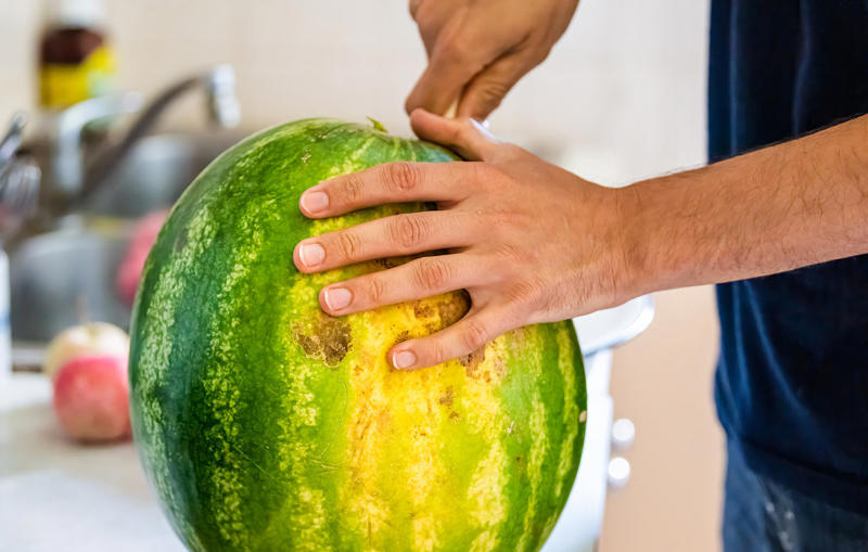 What to look for while shopping for watermelon, What to look for after cutting a watermelon open, How to grow the perfect watermelon, How to prepare watermelon