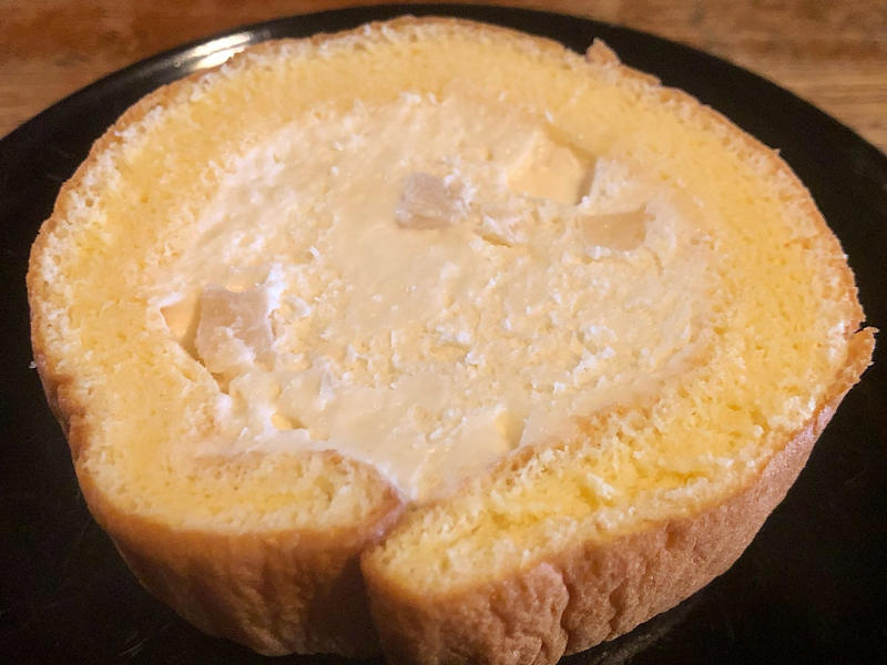 さっぱりジューシーな味わいとソフトなかき氷のような食感が最高, 白桃と粒餡、ホイップクリームの絶妙なバランスがイイ！, みずみずしい白桃の甘さと、爽やかなレアチーズクリームの酸味の組み合わせがベストマッチすぎ, 白桃の風味を味わえる、しっかり甘いホイップクリームがしみじみと美味しい