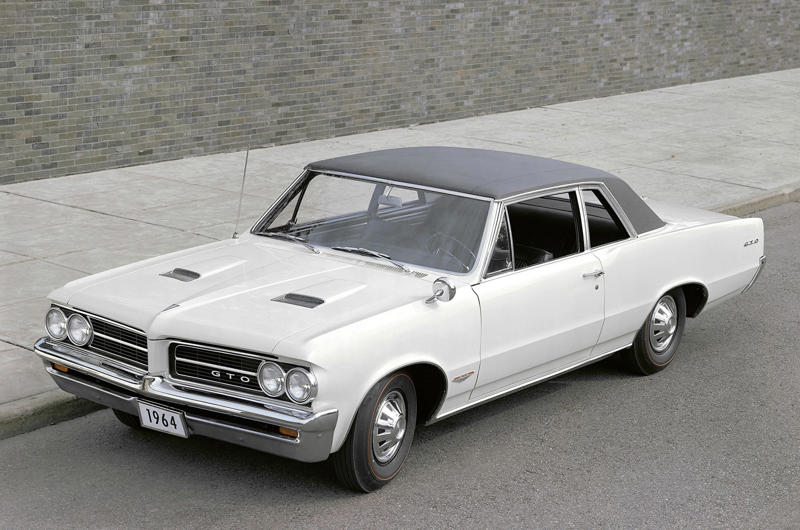 10. Pontiac (1926-2010) 1. Oldsmobile (1897-2004), 2. Packard (1899-1958), 3. Marmon (1902-1933), 4. Studebaker (1902-1966), 5. Hudson (1910-1954), 6. Stutz (1911-1939), 7. Willys (1915-1955), 8. Nash (1916-1954), 9. Duesenberg (1916-1937), 10. Pontiac (1926-2010), 11. De Soto (1928-1960), 12. Plymouth (1928-2001), 13. Cord (1929-1937), 14. Mercury (1938-2011), 15. Crosley (1939-1952), 16. Tucker (1946-1950), 17. American Motors Corporation (1954-1987), 18. Imperial (1954-1983), 19. Edsel (1957-1959), 20. Merkur (1985-1990)