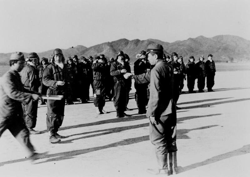 終戦を理解できなかった, 最初から「戦死要員」のつもりだった, 体当り攻撃を「熱望」, 「桜花」ほど安全な飛行機はない（？）, 「人間爆弾」が救命具に, 覚悟を決めたところに奇襲攻撃, 士官として恥ずかしくない態度でありたい, 戦争の傷痕は深く残る